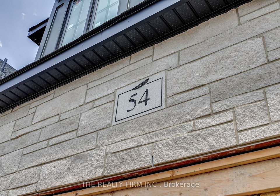 54-royal-crescent-southwold-ontario-x13505958