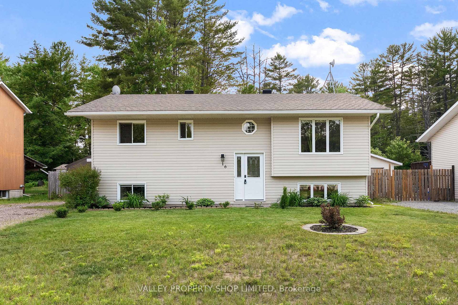 16-bob-seguin-drive-laurentian-hills-ontario-x13505964