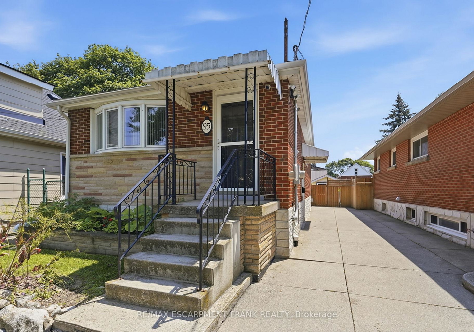95-east-18th-street-hamilton-ontario-x13506066