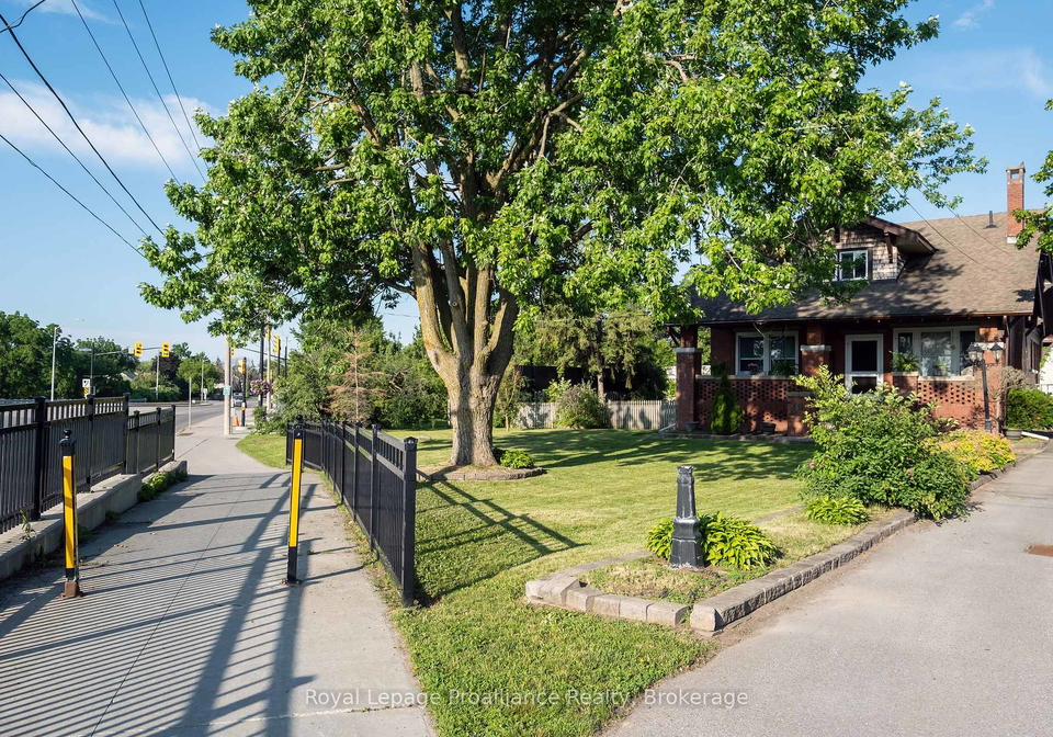 4-highland-avenue-belleville-ontario-x13506362