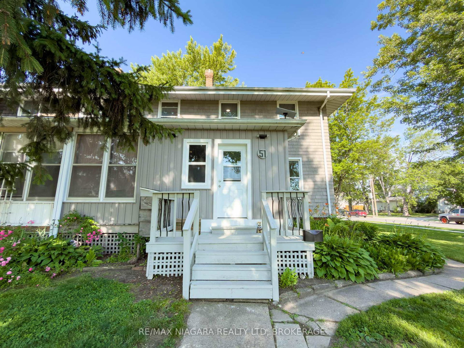 51-plymouth-road-welland-ontario-x13506446