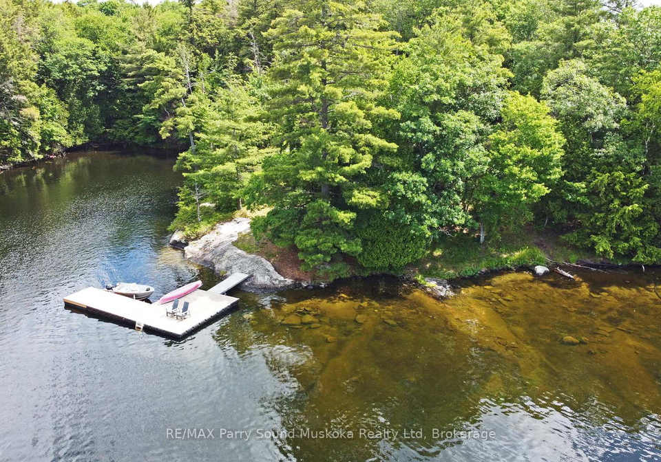 215-crane-lake-water-the-archipelago-ontario-x13506454