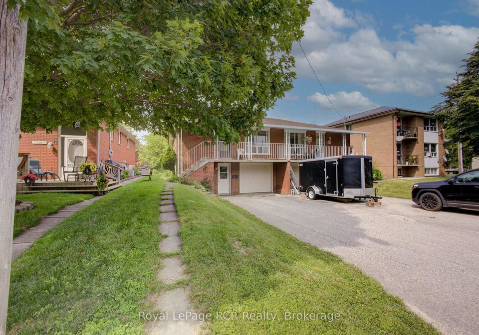 9-duke-street-wellington-north-ontario-x13506864