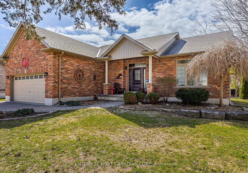 10159-meadowlily-crescent-lambton-shores-ontario-x13506970