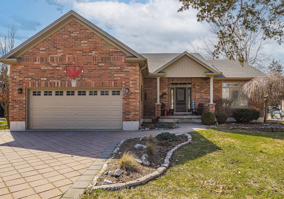 10159-meadowlily-crescent-lambton-shores-ontario-x13506970