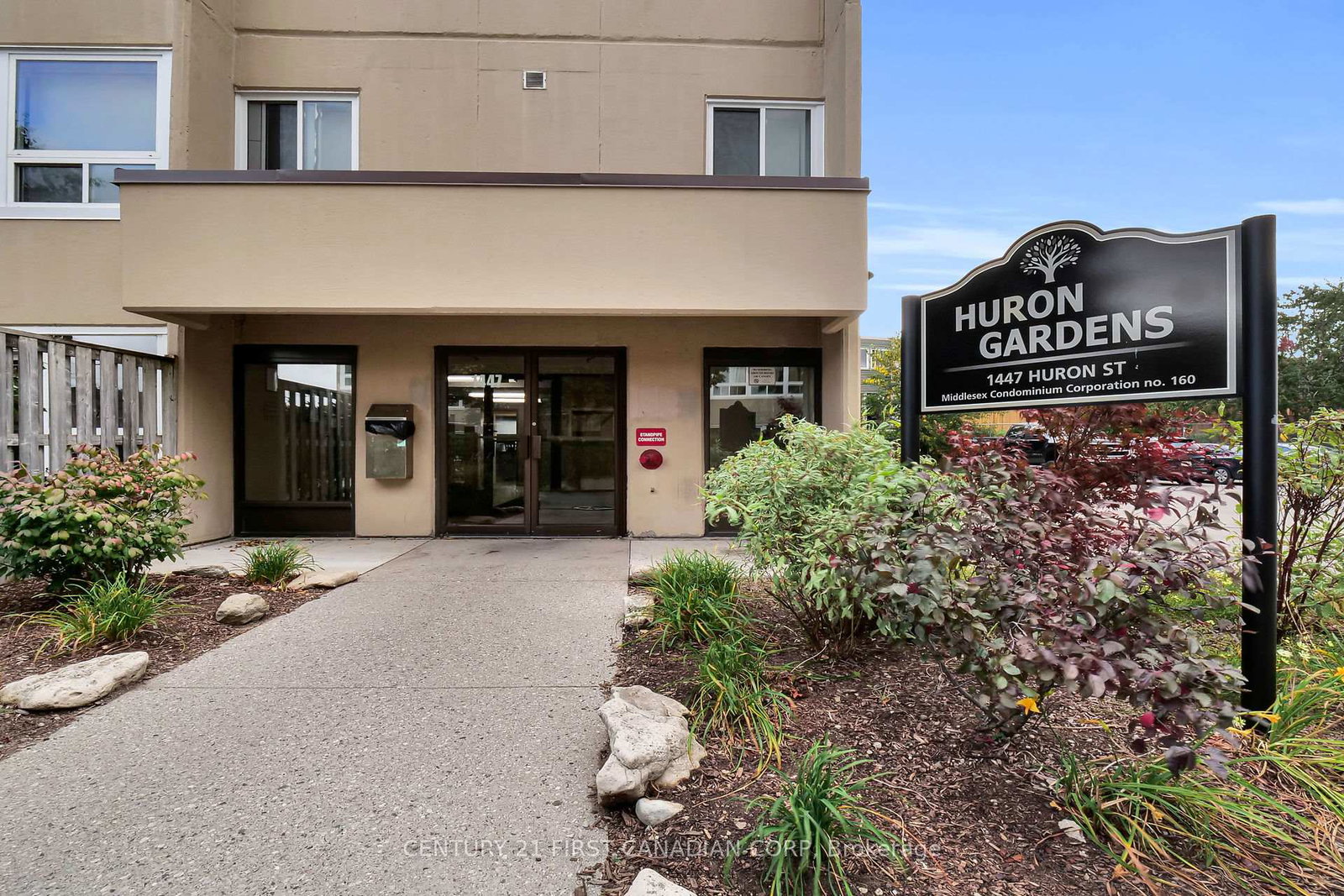 1447-huron-street-london-east-ontario-x13507492