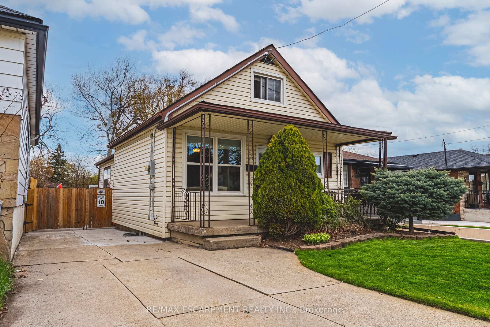 161-ivon-avenue-hamilton-ontario-x13507726