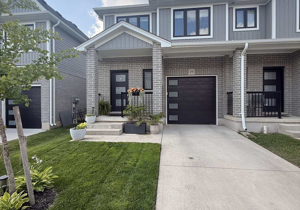 17-nicholson-street-lucan-biddulph-ontario-x13507926