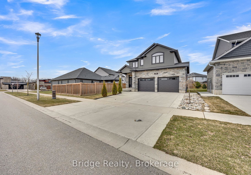 256-tamarack-boulevard-woodstock-ontario-x13508150