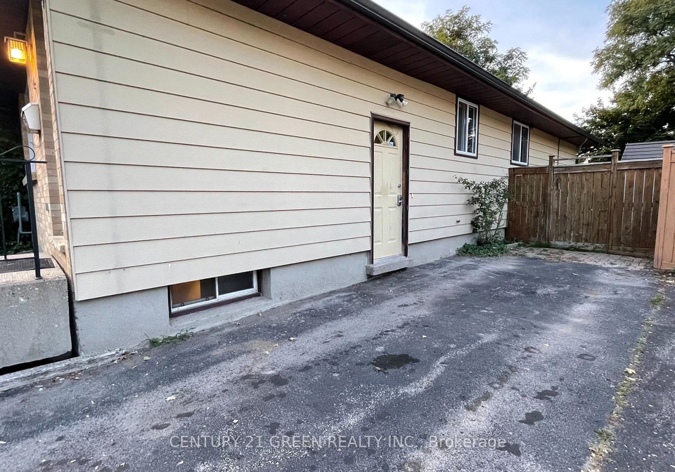 4-wenlock-crescent-london-north-ontario-x13508168