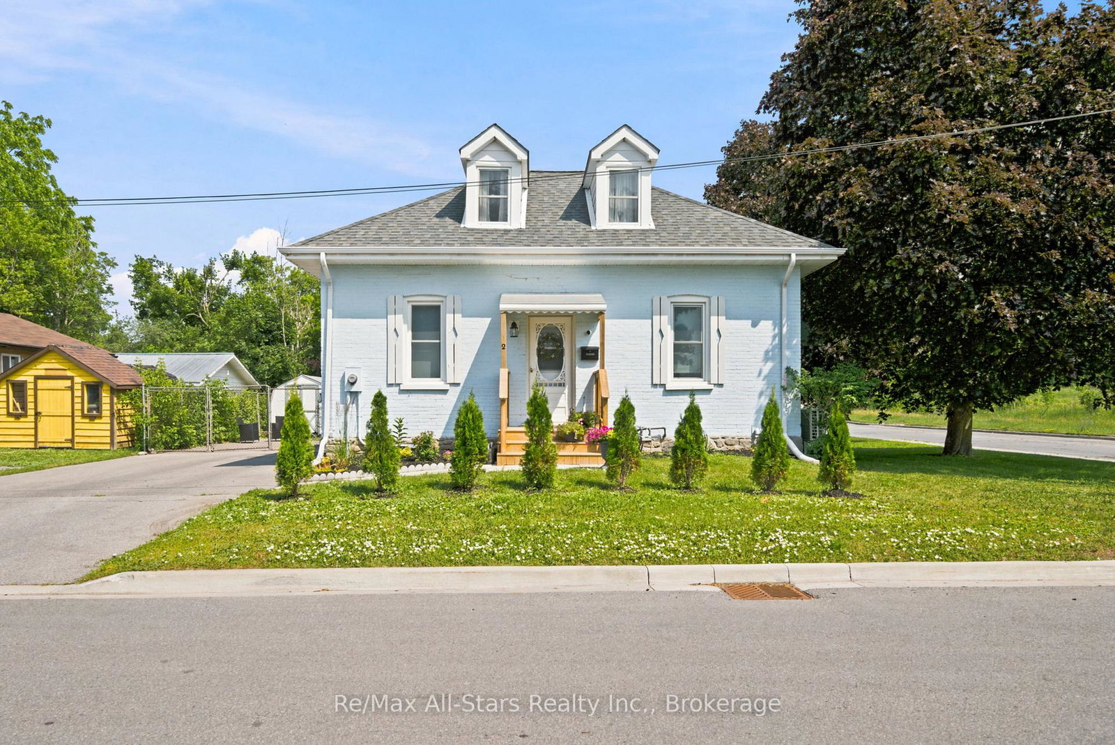2-bond-street-kawartha-lakes-ontario-x13508368