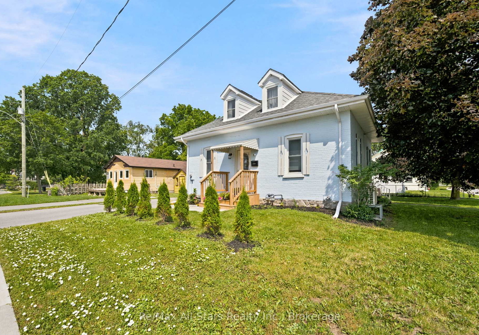 2-bond-street-kawartha-lakes-ontario-x13508368