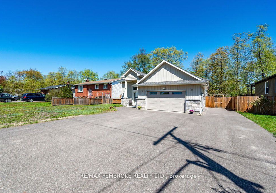21a-east-street-petawawa-ontario-x13508558
