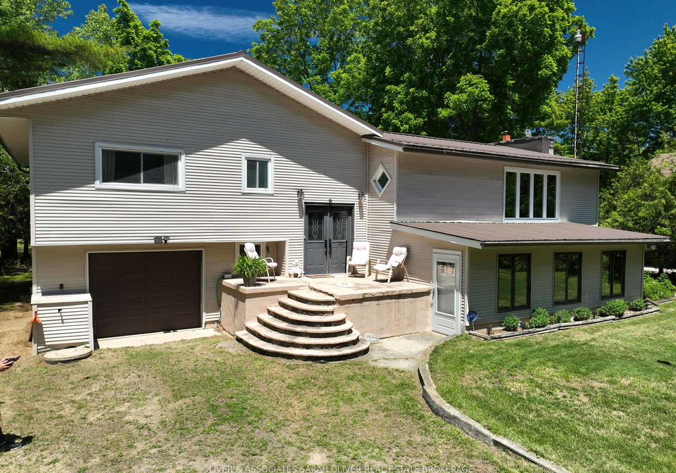 6386-victoria-avenue-lambton-shores-ontario-x13508882
