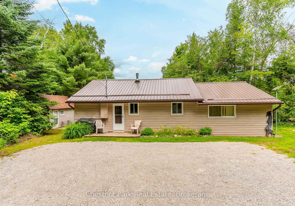 1900-curry-road-dysart-et-al-ontario-x13509320