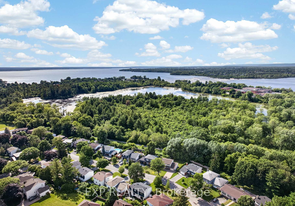 2490-regina-street-ottawa-ontario-x13509454