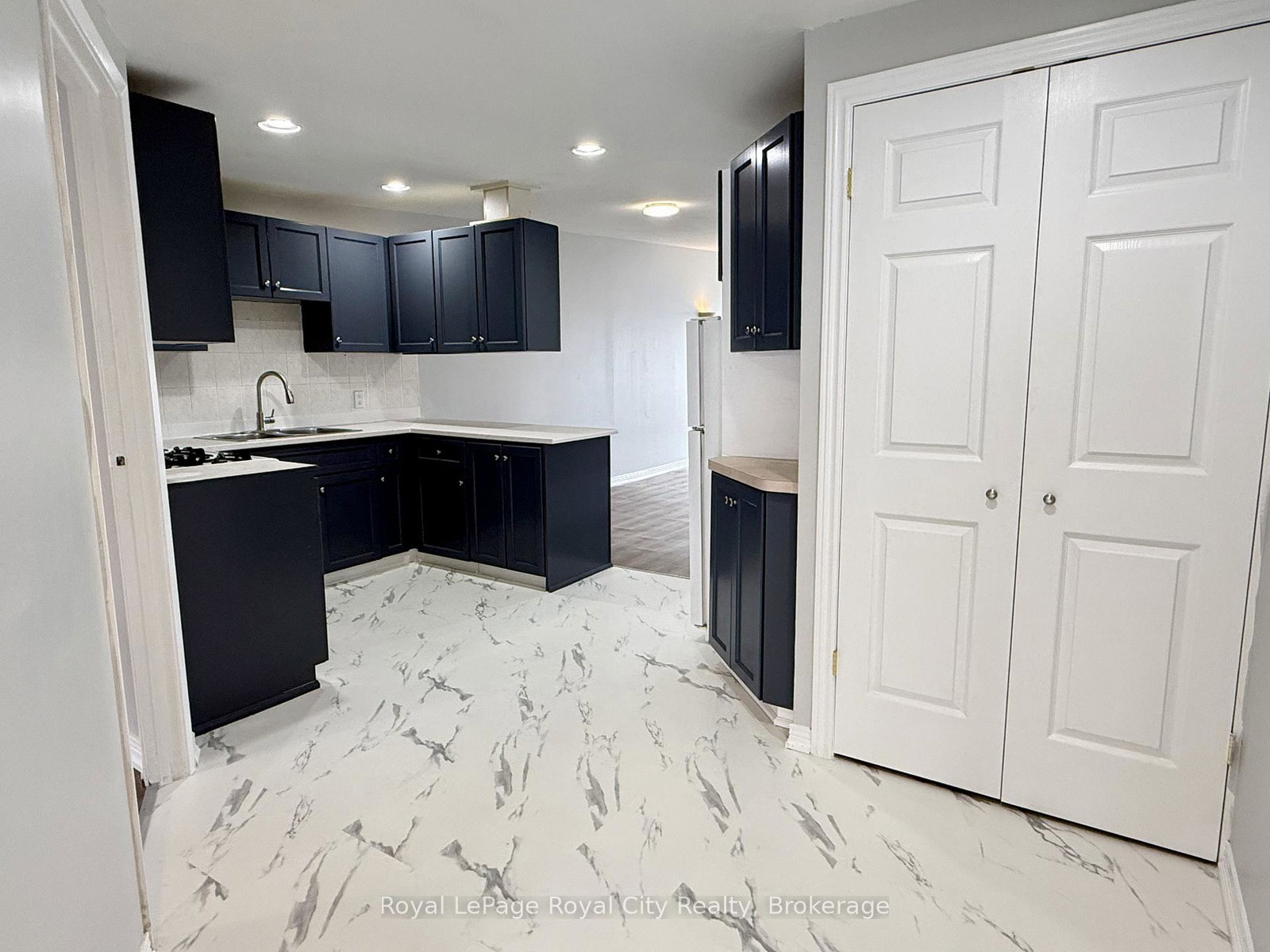 33-wyndham-street-n-guelph-ontario-x13509706