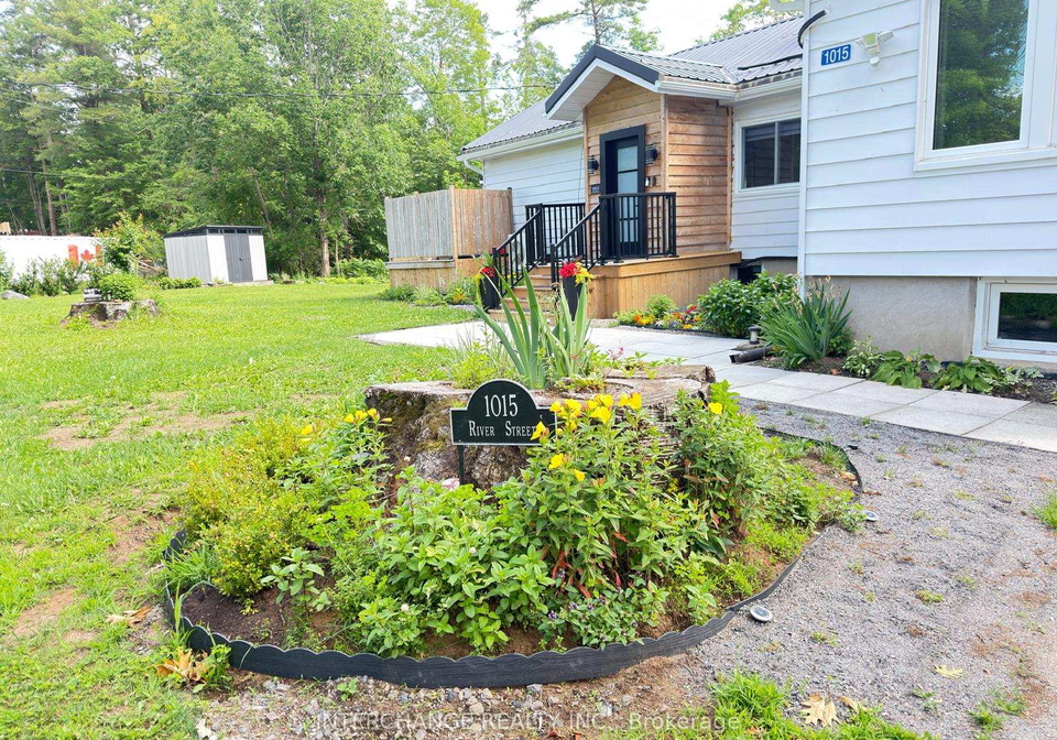 1015-river-street-muskoka-lakes-ontario-x13510044