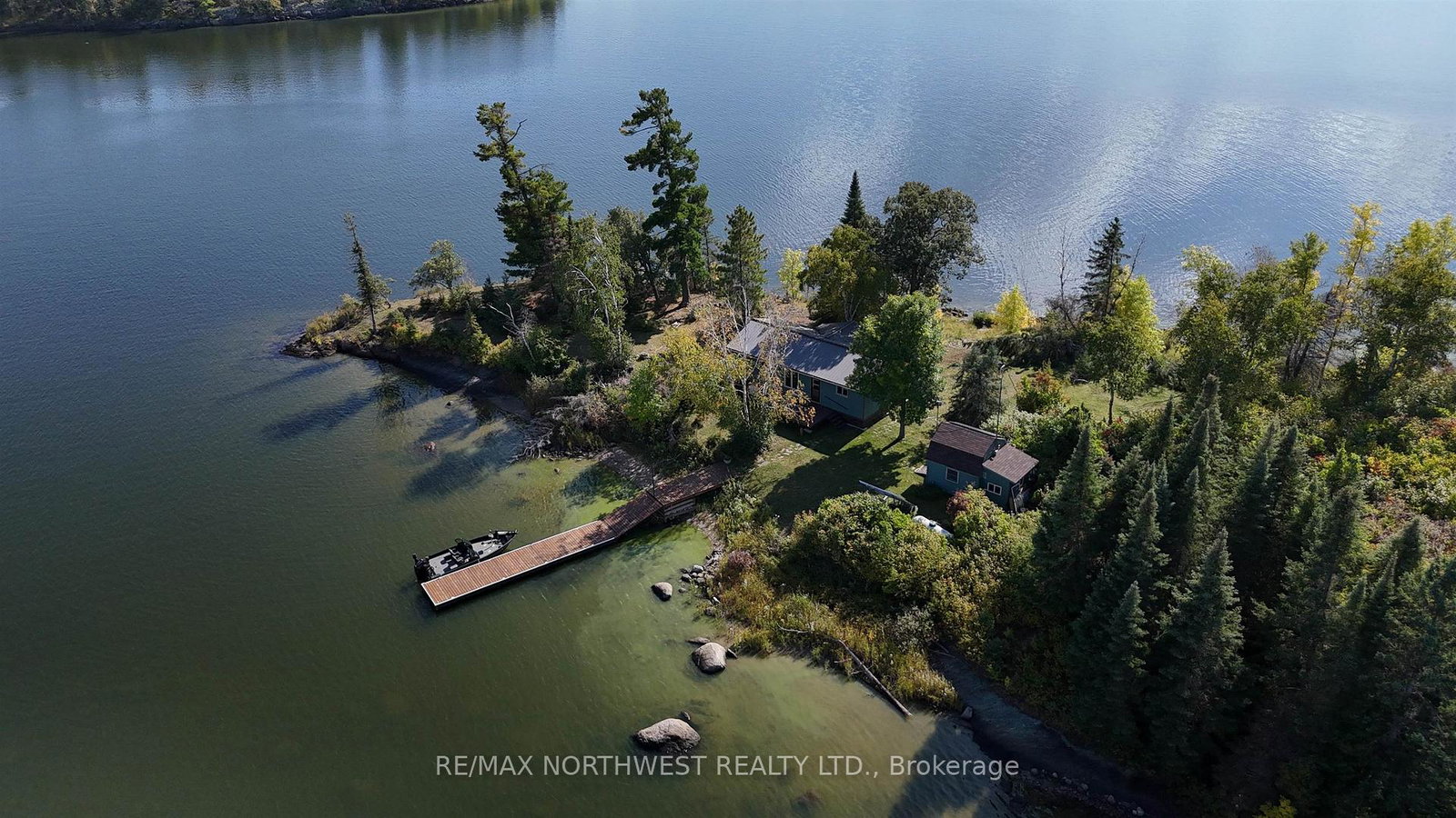 pcl-41054-ptarmigan-bay-lake-of-the-woods-kenora-remote-area-ontario-x13511104