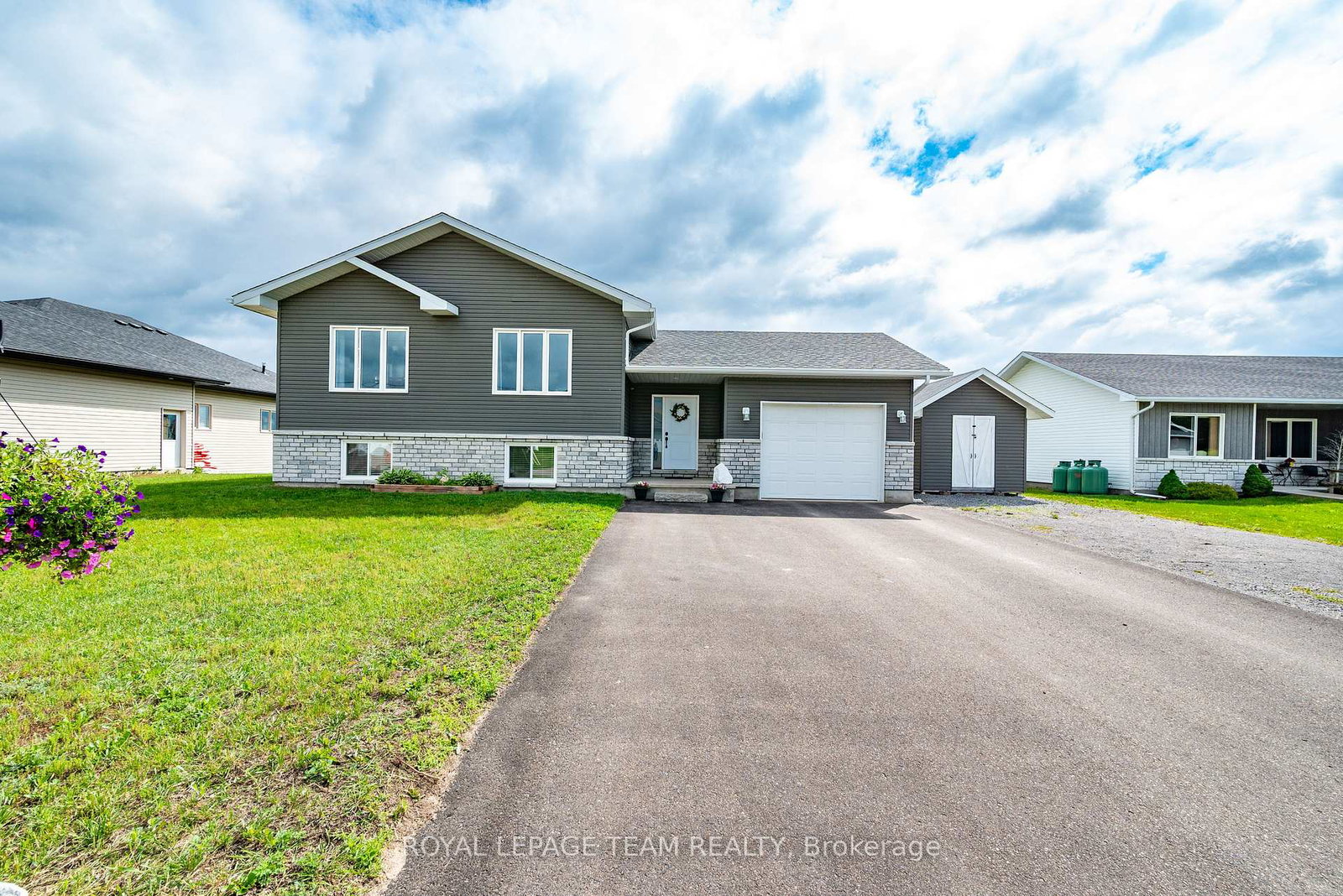 529-wellington-street-s-bonnechere-valley-ontario-x13511290