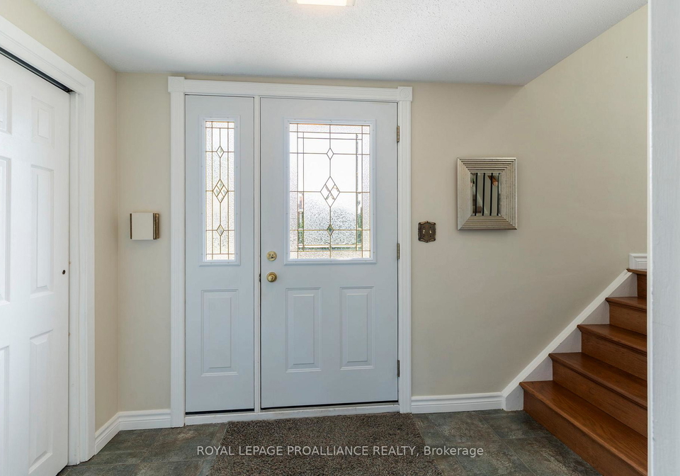 1-hardy-crescent-brockville-ontario-x13511454
