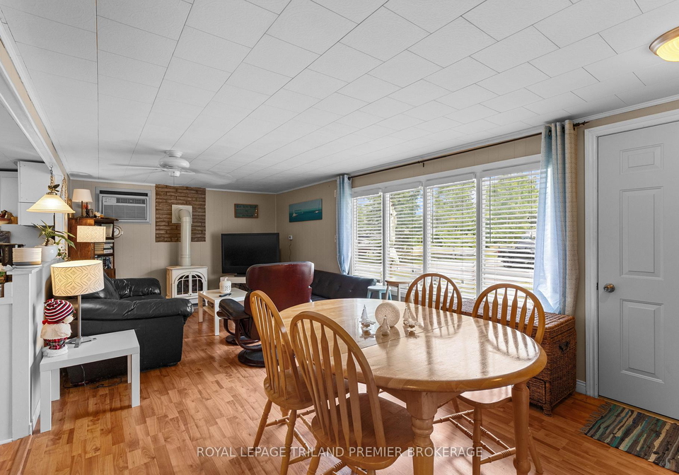 7755-patrick-street-lambton-shores-ontario-x13511978