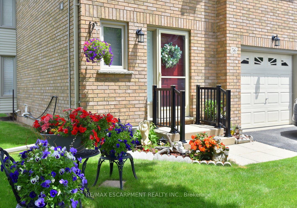 2774-king-street-e-hamilton-ontario-x13512000