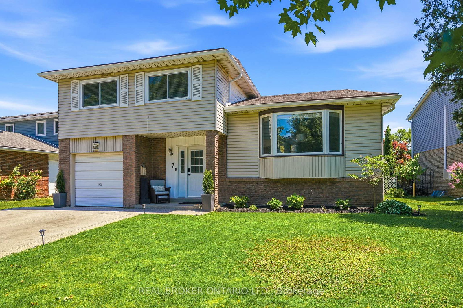 7-fairington-crescent-st-catharines-ontario-x13512106