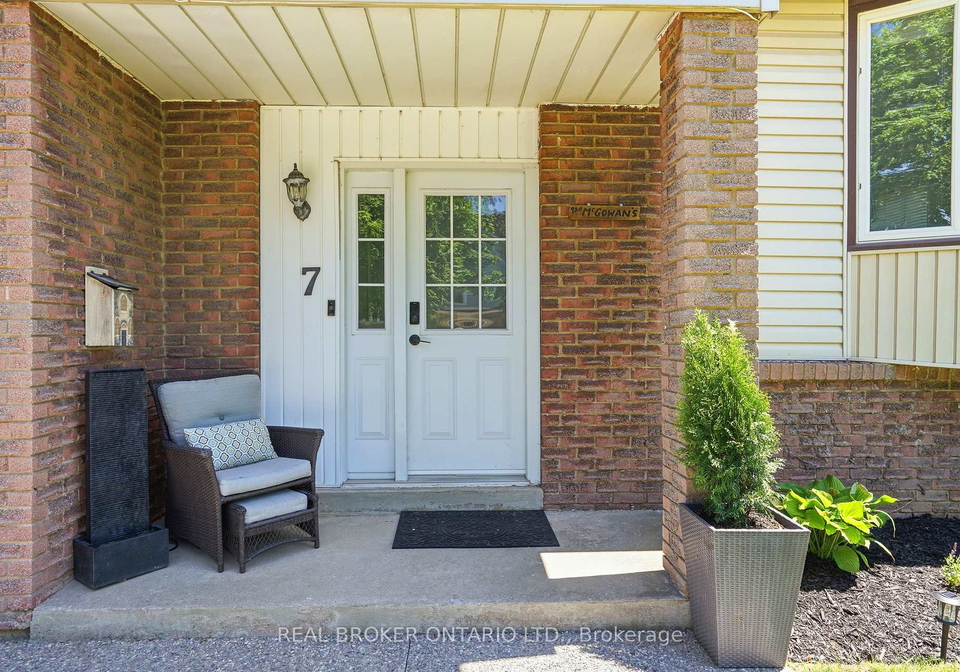 7-fairington-crescent-st-catharines-ontario-x13512106