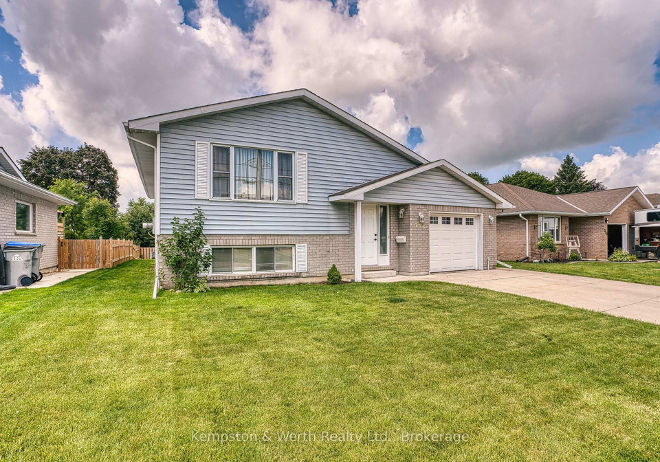 718-edgar-street-w-north-perth-ontario-x13512152