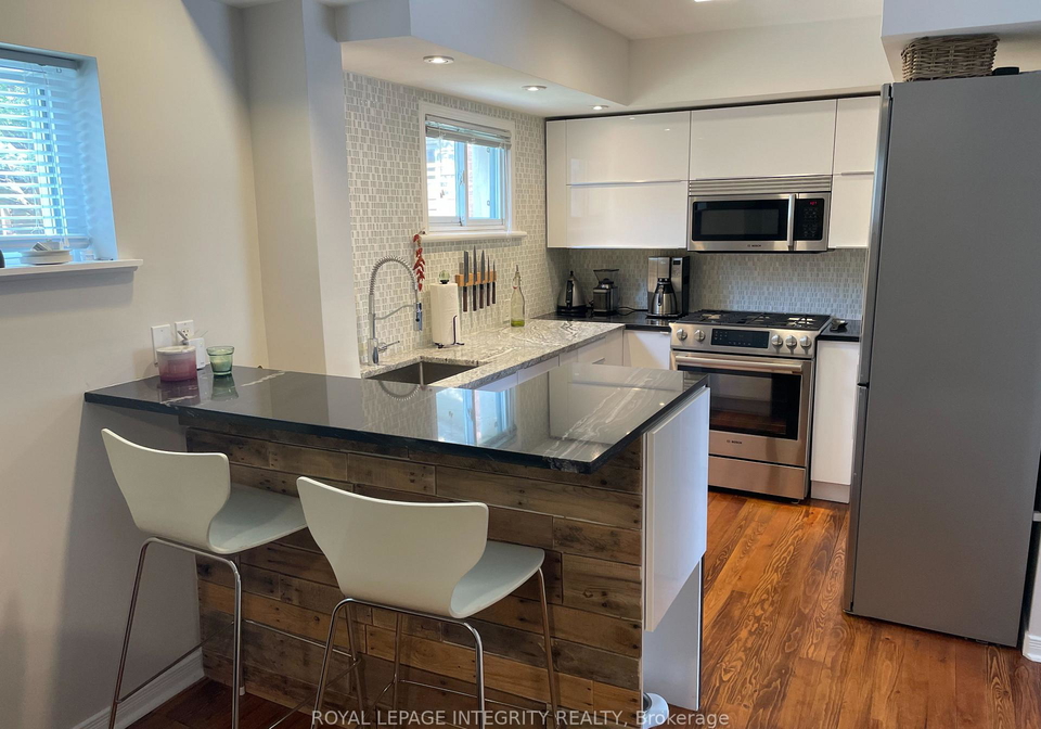 9-holmwood-avenue-ottawa-ontario-x13512258