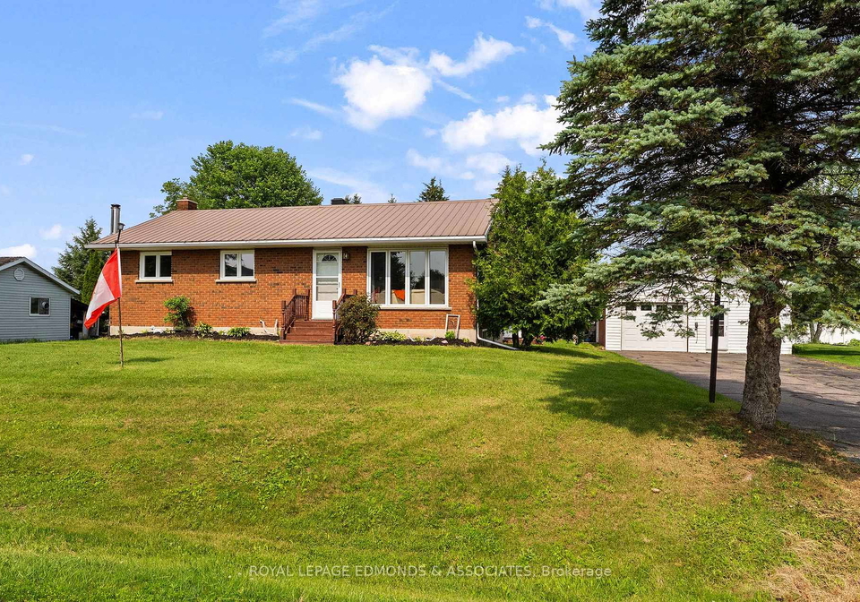 31-carol-street-laurentian-valley-ontario-x13512586