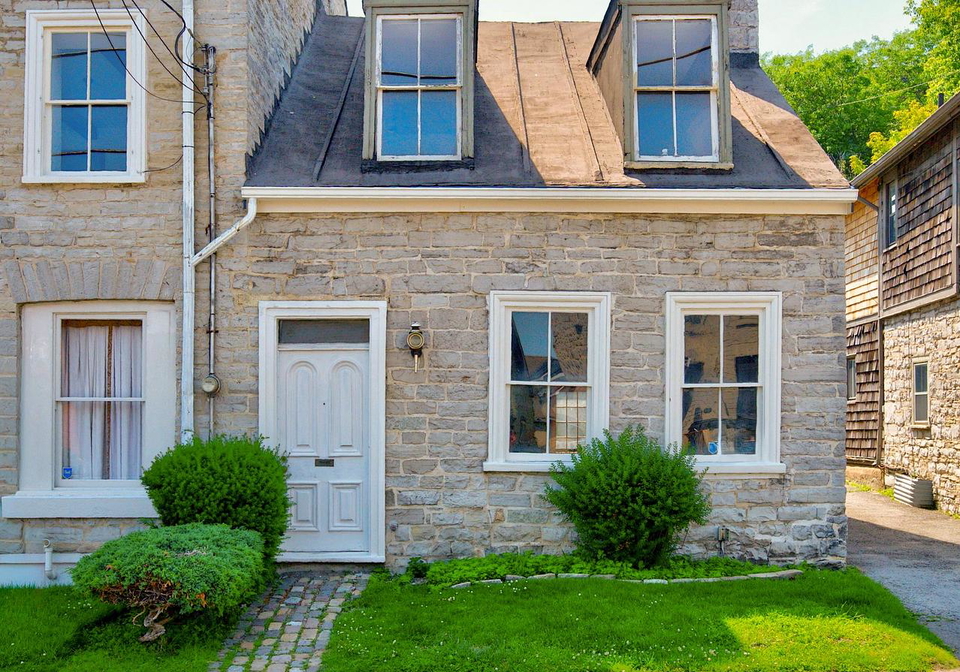 14-rideau-street-kingston-ontario-x13512842