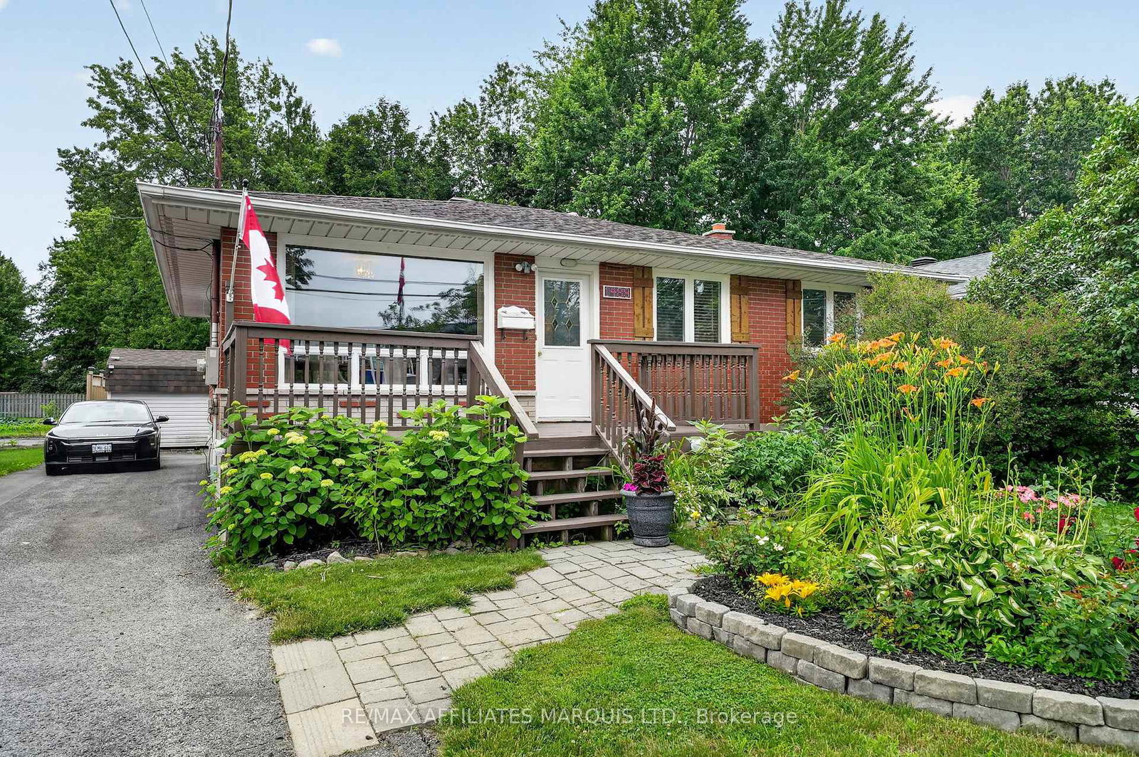 1489-holy-cross-boulevard-cornwall-ontario-x13512976