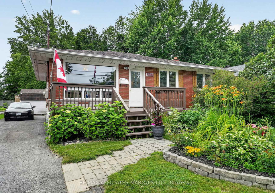 1489-holy-cross-boulevard-cornwall-ontario-x13512976