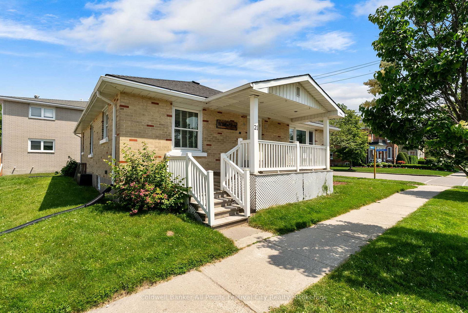 21-waterloo-street-s-goderich-ontario-x13513214