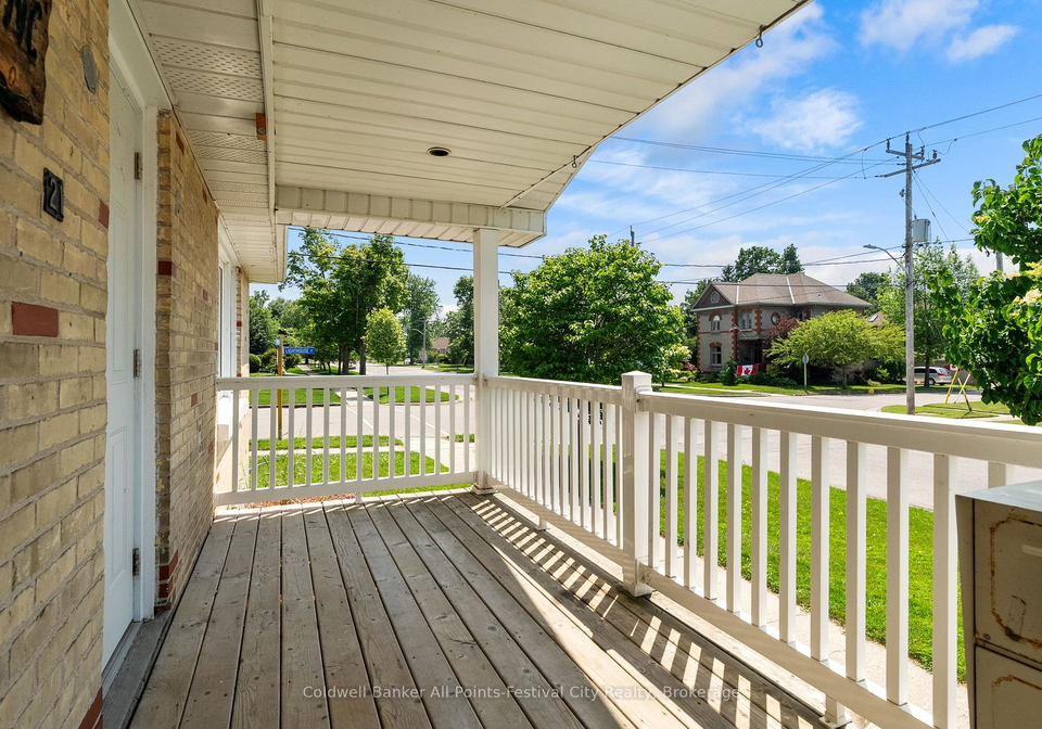21-waterloo-street-s-goderich-ontario-x13513214
