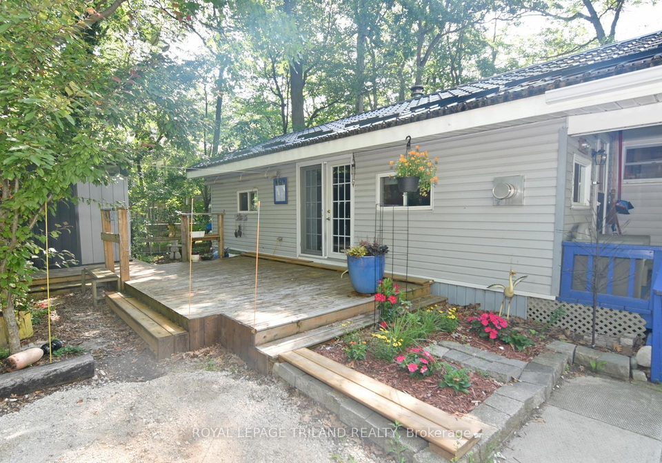 9910-northville-crescent-lambton-shores-ontario-x13513594