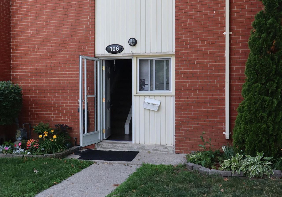 1090-kipps-lane-london-east-ontario-x13513884