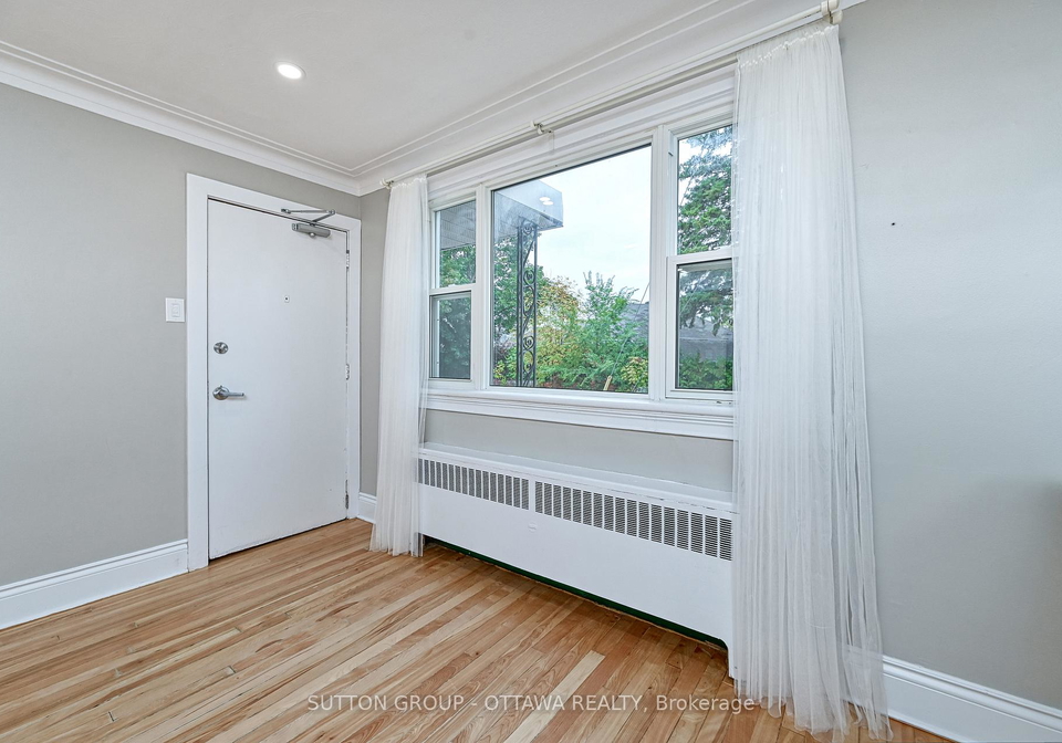 154-156-dagmar-avenue-ottawa-ontario-x13514378