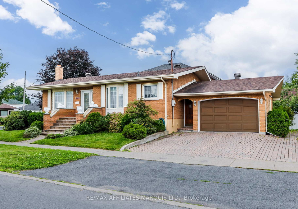 1208-third-street-e-cornwall-ontario-x13514862