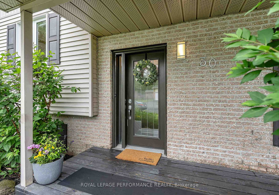 30-promenade-boulevard-russell-ontario-x13514962