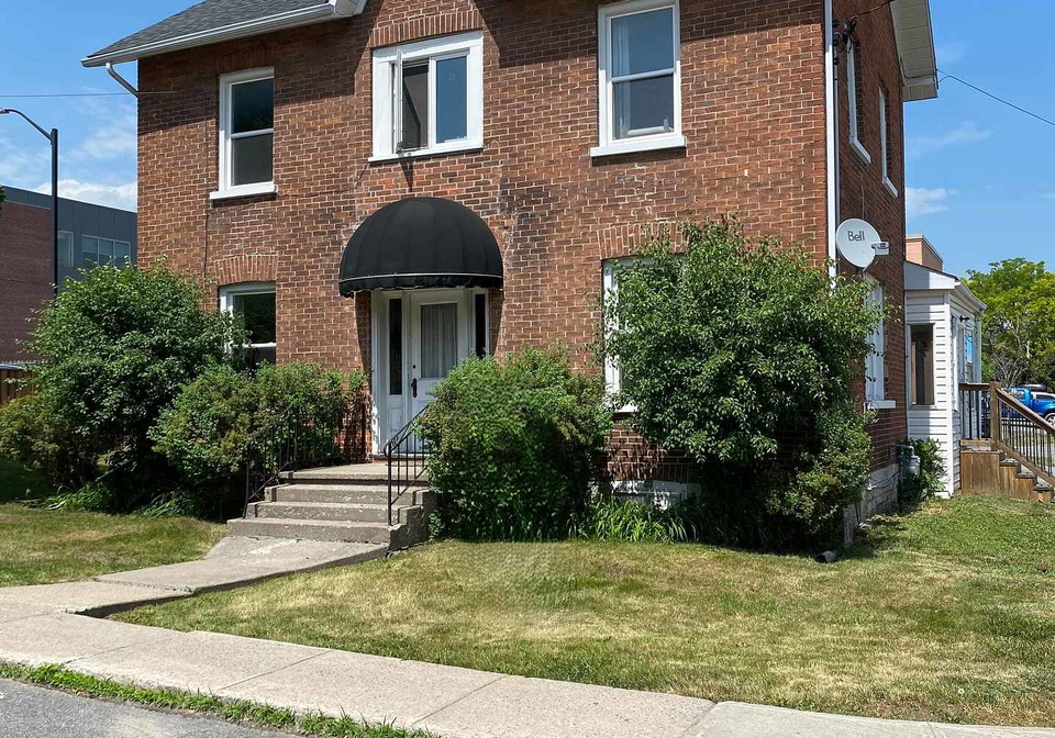 75-robert-street-greater-napanee-ontario-x13515060