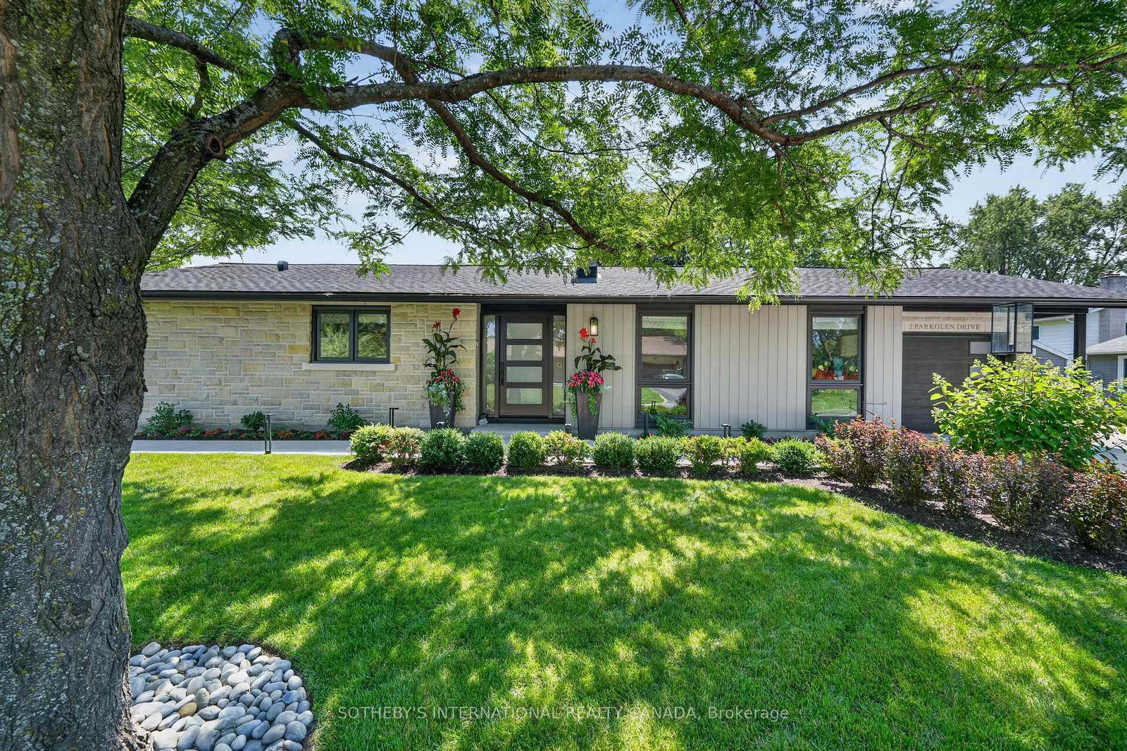 2-parkglen-drive-ottawa-ontario-x13516454