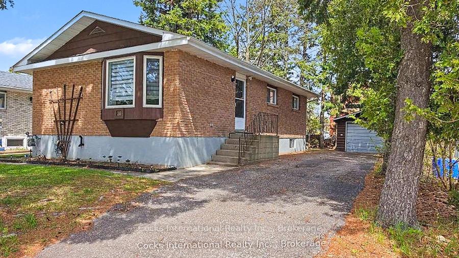 36-susan-street-w-huntsville-ontario-x13516470