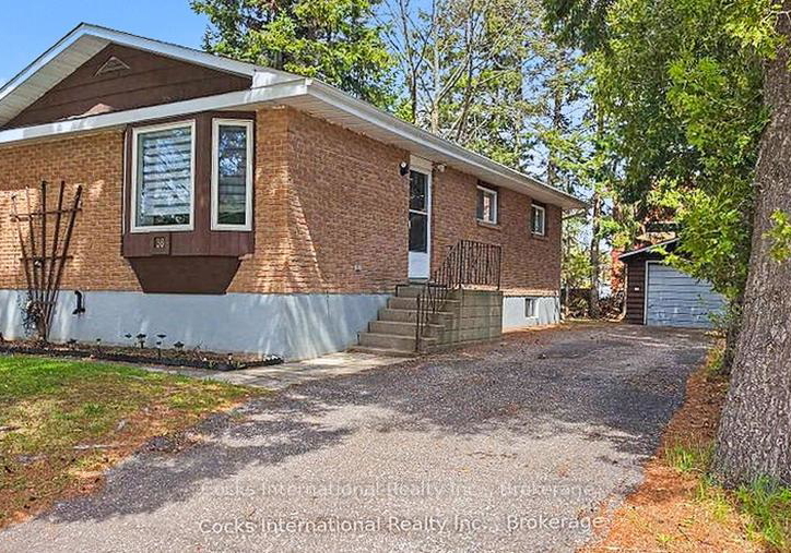 36-susan-street-w-huntsville-ontario-x13516470