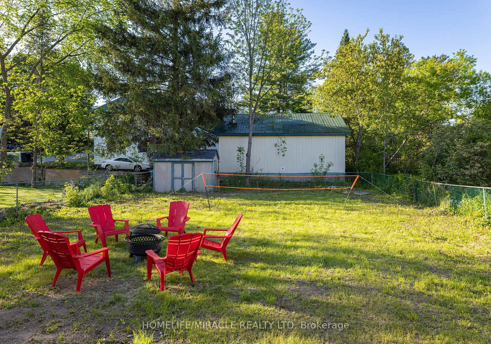 19-gilbert-street-lansdowne-village-ontario-x13516692