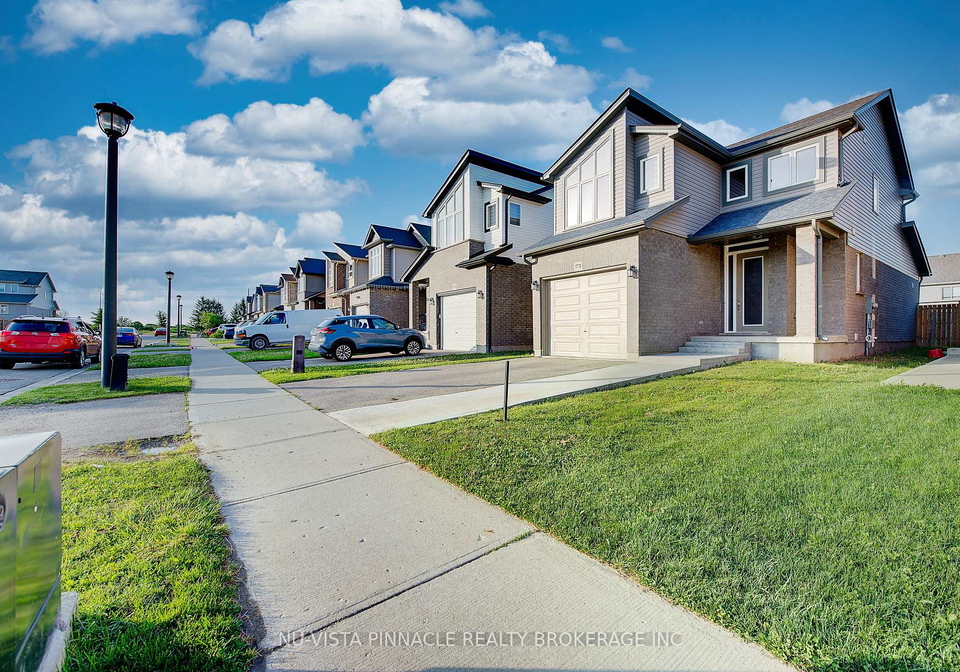 1778-aukett-drive-london-north-ontario-x13516800