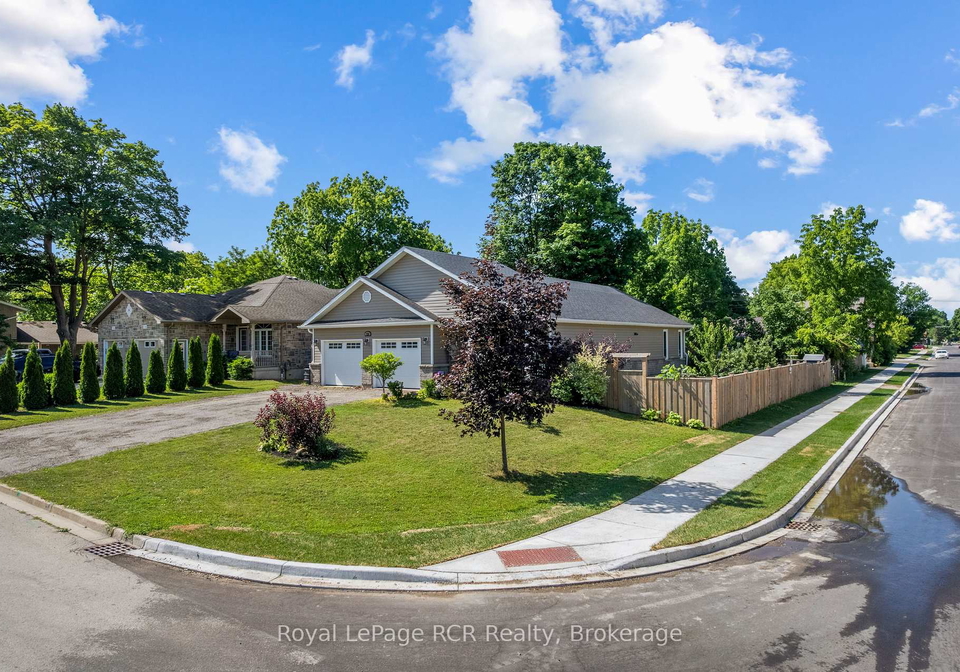 724-elgin-street-saugeen-shores-ontario-x13517114