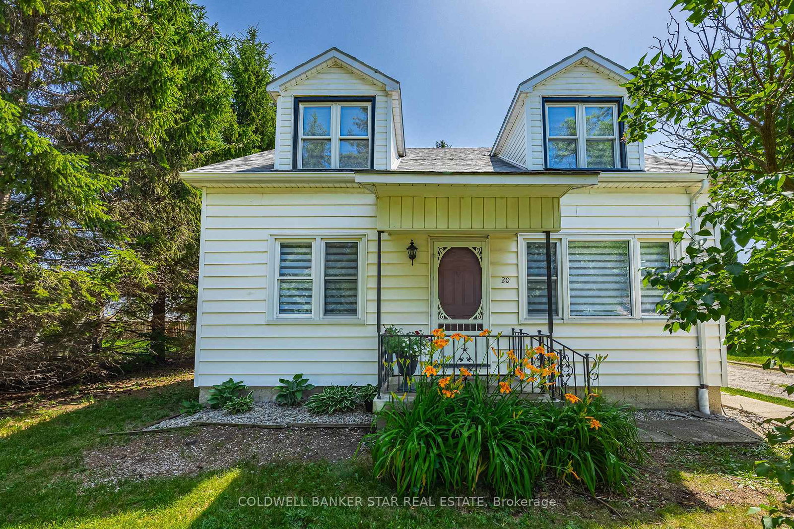 20-gill-road-lambton-shores-ontario-x13517332